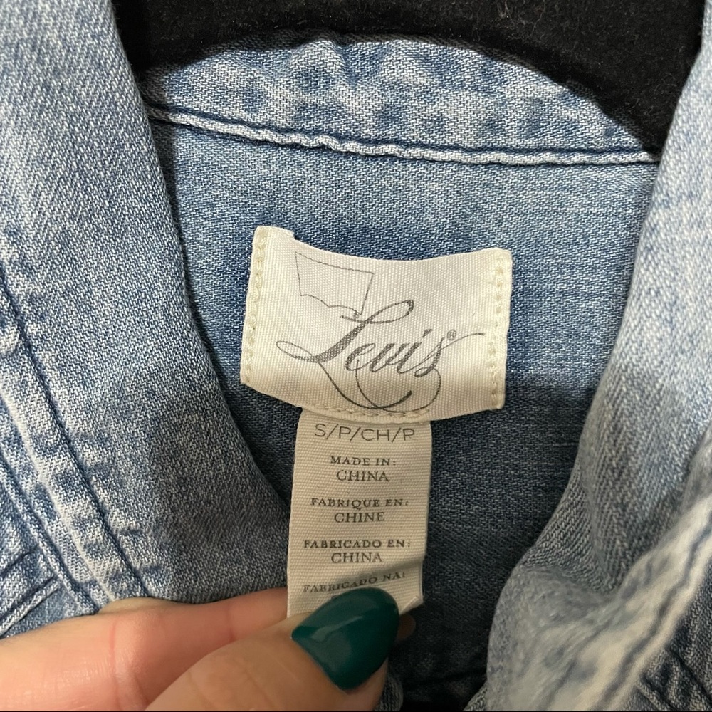 Levi’s Button Up - image 2